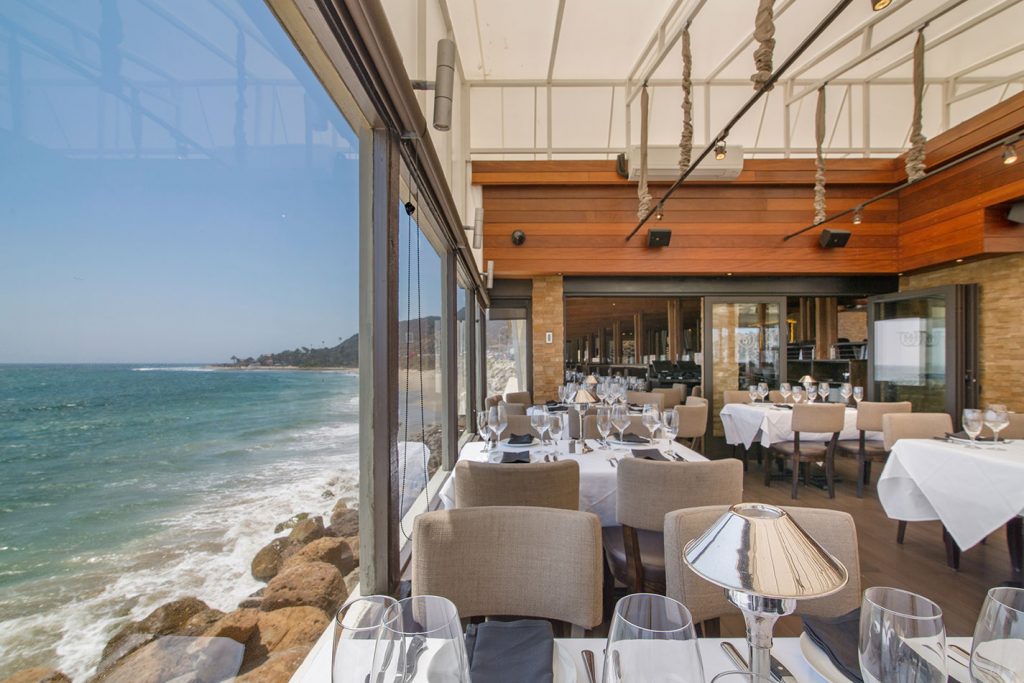 Mastro’s_Malibu_restaurant_interior_design_seating-16