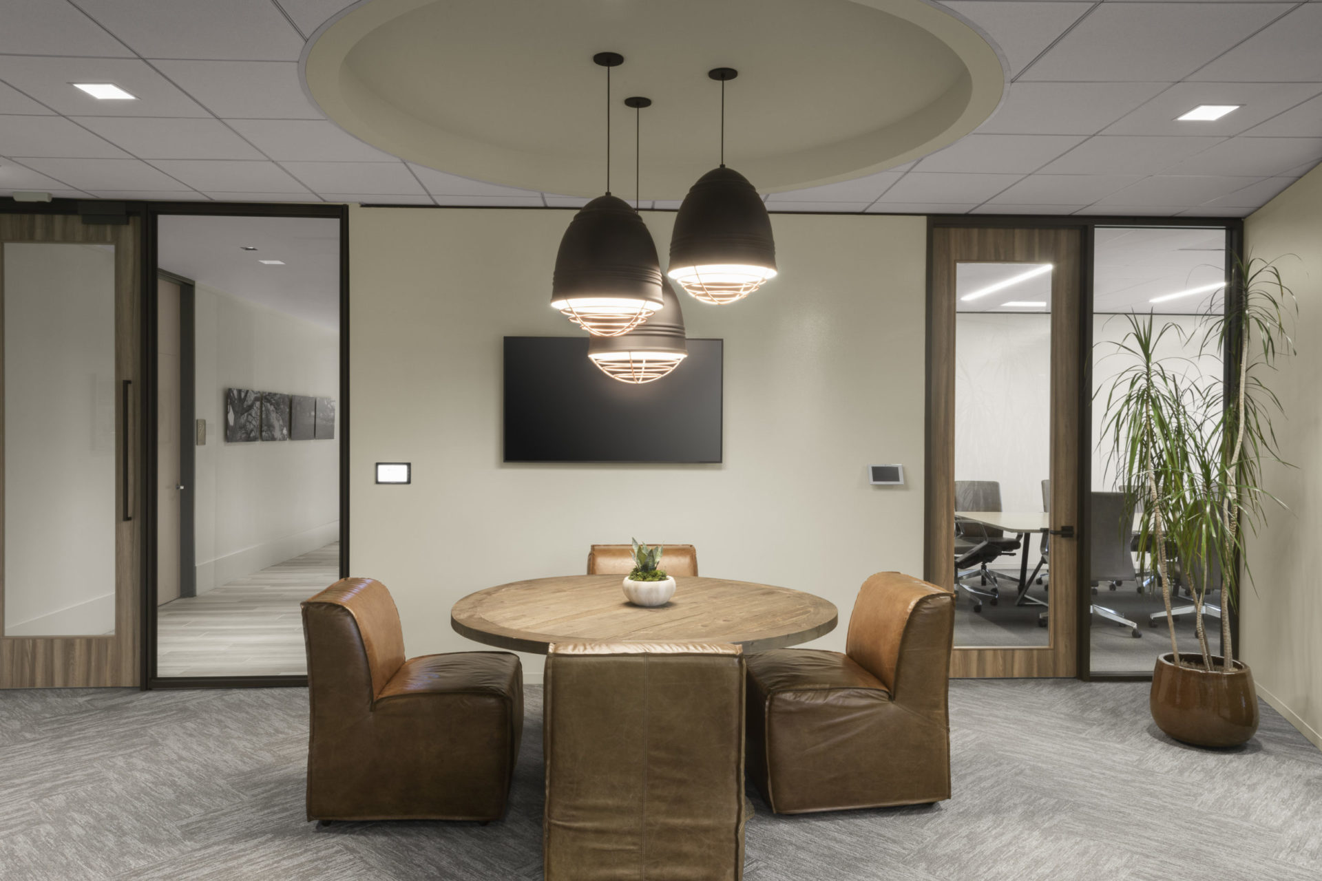 Encino Energy_Open Collaboration Area with Leather Seating