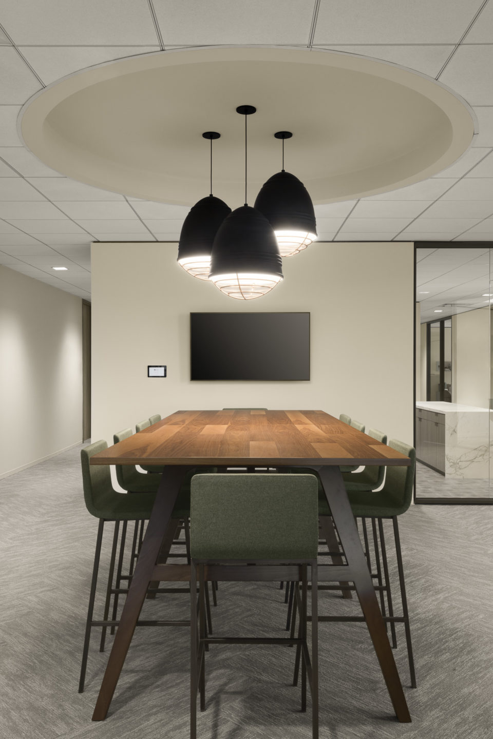 Encino Enery_Collaboration Area with Table